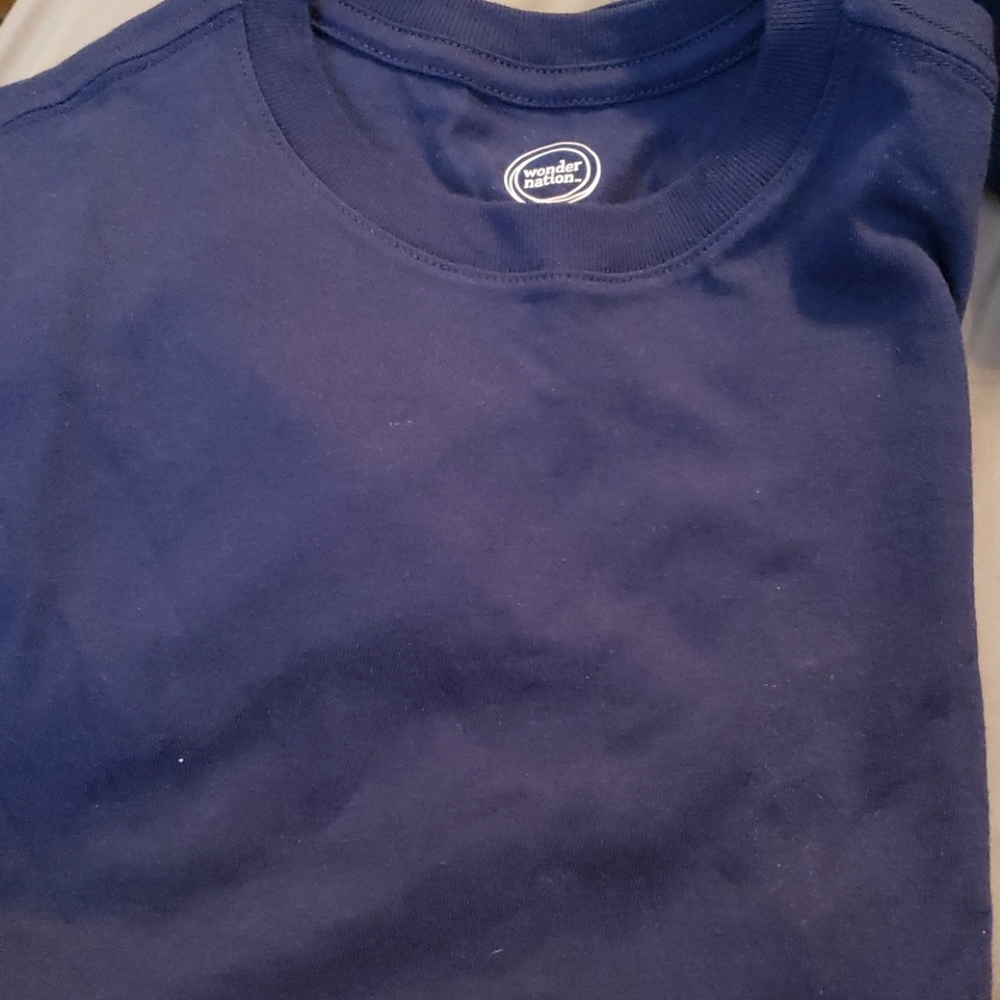 Boys tshirt.                 1